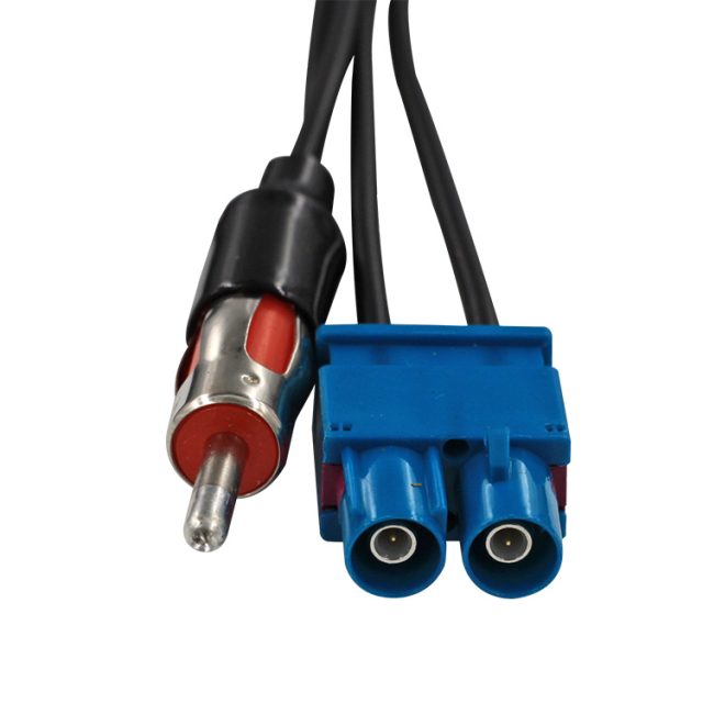 CAR RADIO ANTENNA CABLE PLUG TO SOCKET FEV-CAP218